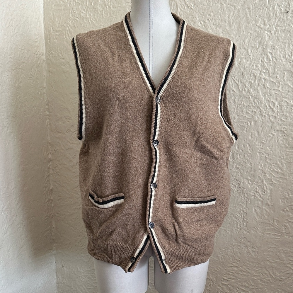 Vintage Gap 1980s 100% LambsWool Tan Sweater Vest Large